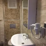 Hotel Goeznur *