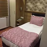 Hotel Goeznur *